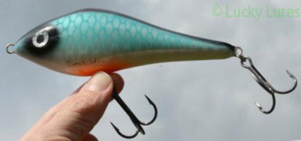 Jerkbait Turus Ukko, Länge: 15 cm, Farbe: Real-Bait-Fish, leicht sinkend, Rasselkugel-Ausführung von The Finnish Lure Company (Jarmo Rapala)